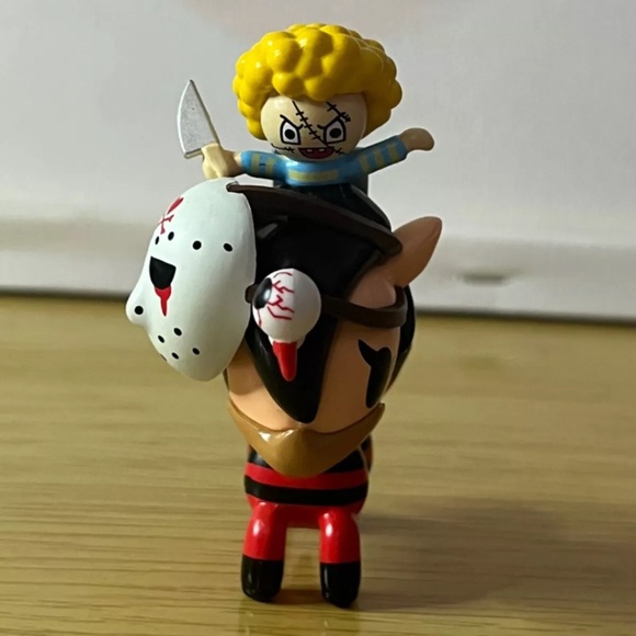 Tokidoki UNICORNO AFTER DARK SERIES 2 THRILLO 3" Mini Vinyl Figure - Picture 3 of 3